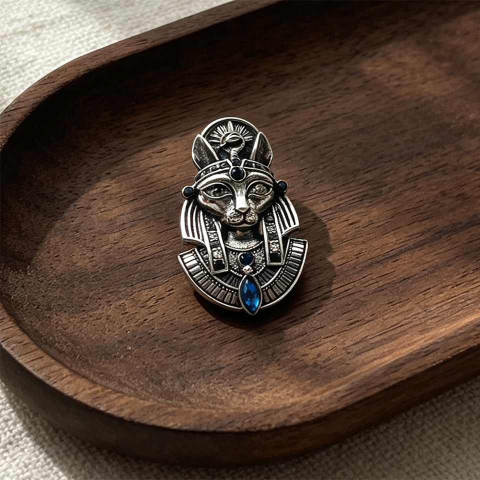 Broche de solapa con acabado e - Cosplay Prop reseña y precio